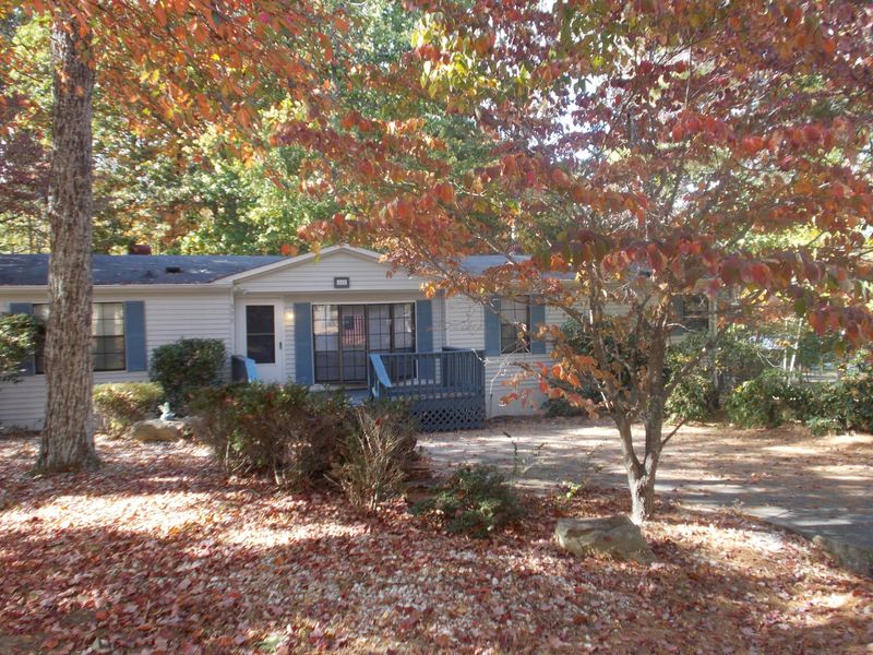 333 Rugby Rd, Fairfield Glade, TN 38558