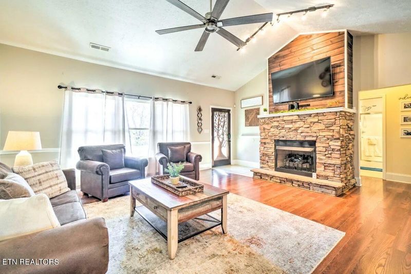 333 Saddleback Way, Sevierville, TN 37862