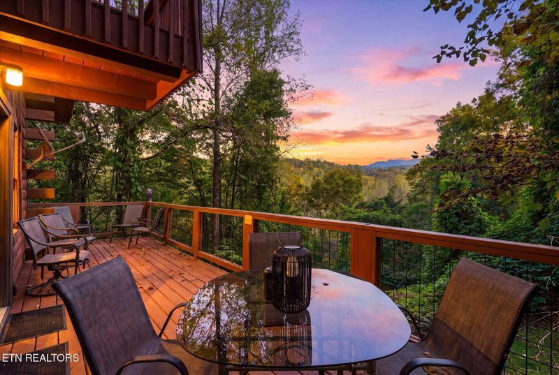 333 Sugar View Dr, Sevierville, TN 37876