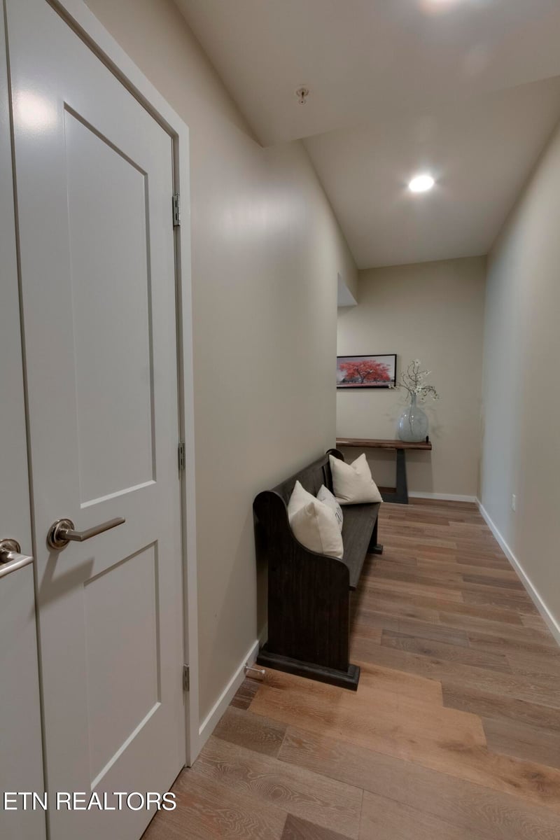 333 W Depot Ave #207, Knoxville, TN 37917