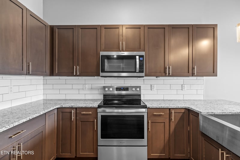 333 W Depot Ave #212, Knoxville, TN 37917