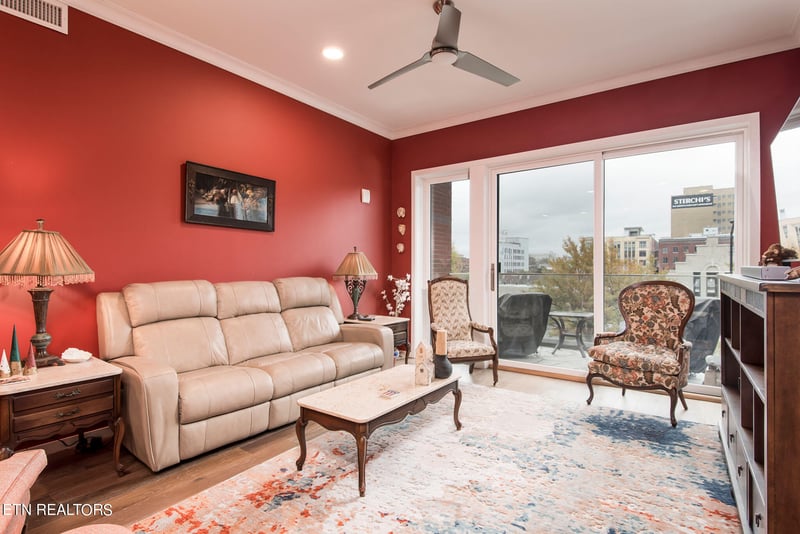 333 W Depot Ave #218, Knoxville, TN 37917
