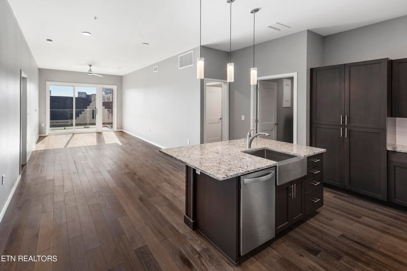 333 W Depot Ave #304, Knoxville, TN 37917