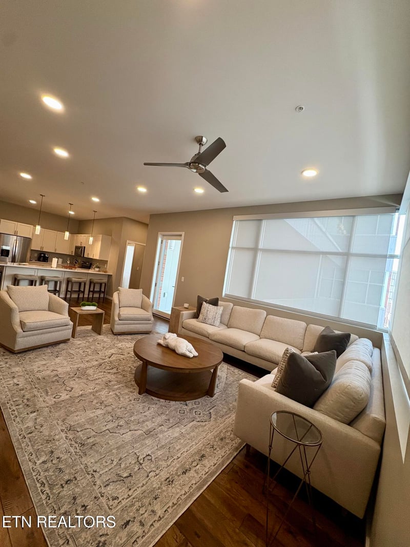 333 W Depot Ave #308, Knoxville, TN 37917