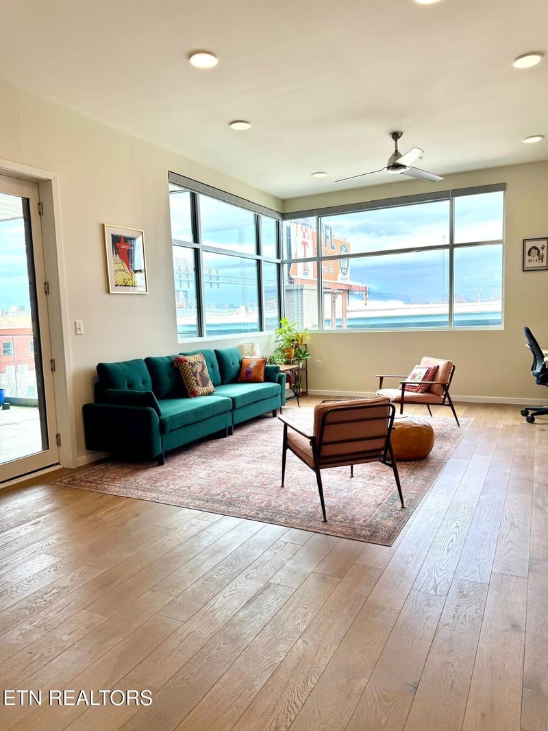 333 W Depot Ave #310, Knoxville, TN 37917