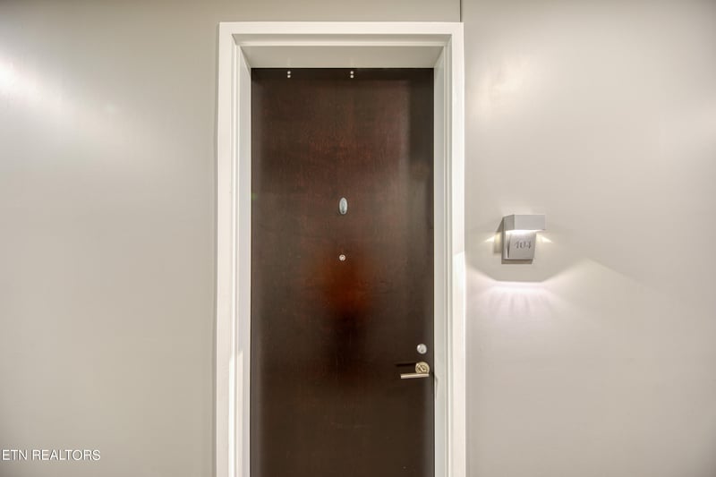 333 W Depot Ave #404, Knoxville, TN 37917
