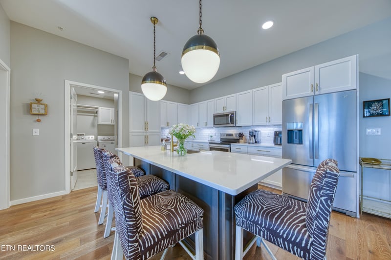 333 W Depot Ave #404, Knoxville, TN 37917