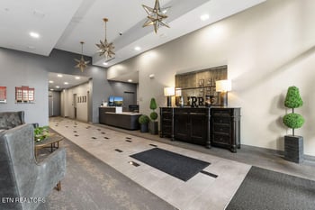 333 W Depot Ave #406, Knoxville, TN 37917