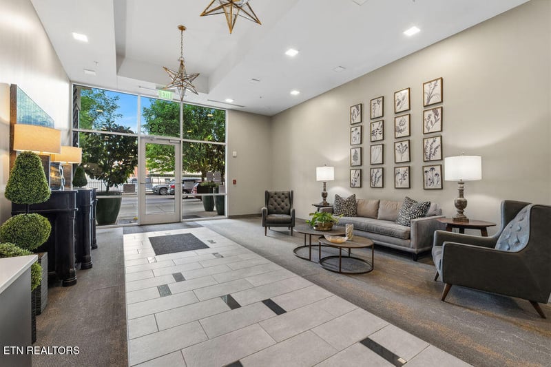 333 W Depot Ave #406, Knoxville, TN 37917