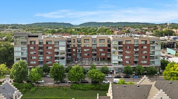 333 W Depot Ave #414, Knoxville, TN 37917