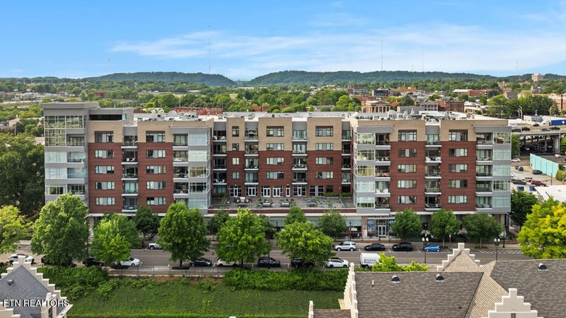 333 W Depot Ave #414, Knoxville, TN 37917