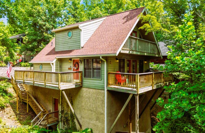 333 Woodridge Way, Pigeon Forge, TN 37863