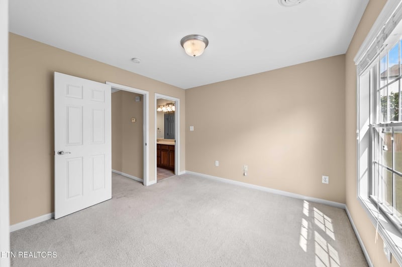 3331 Cliffbranch Ln, Knoxville, TN 37931