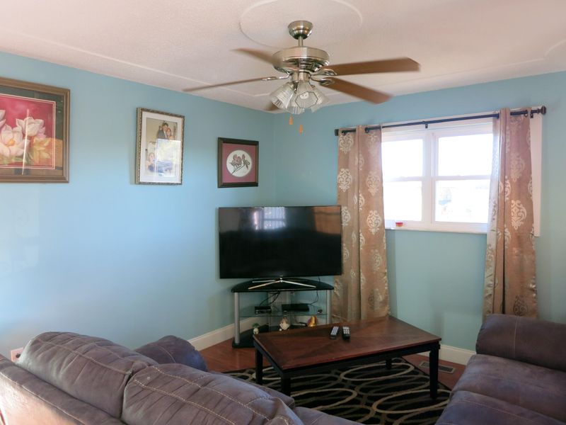 3332 Bishop St, Knoxville, TN 37921