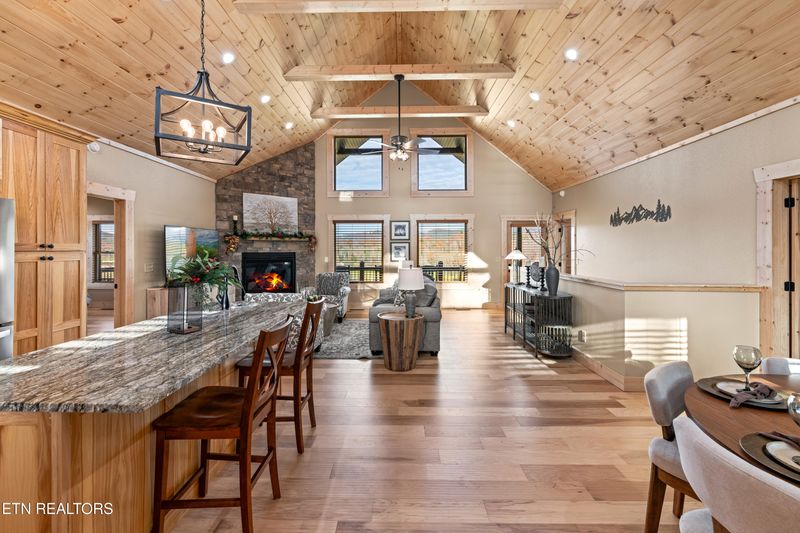 3335 Robeson Rd, Sevierville, TN 37862