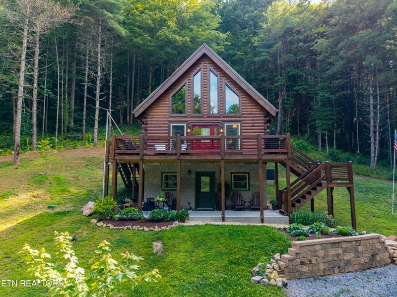 3336 Waldens Creek Rd, Sevierville, TN 37862