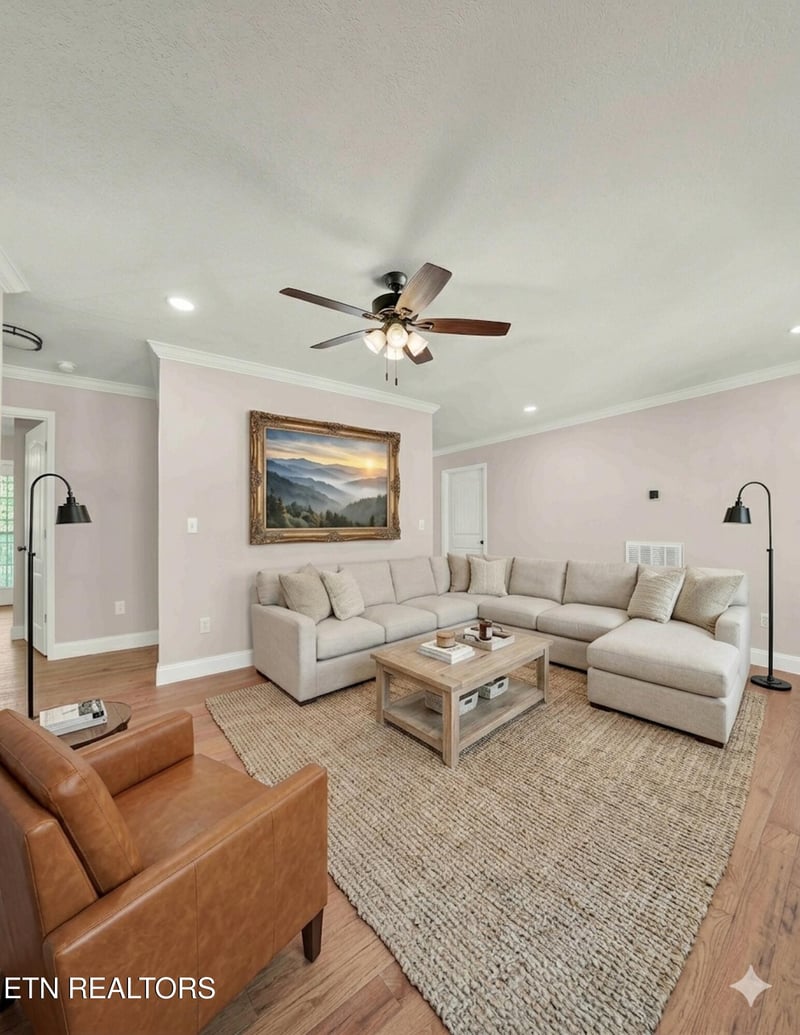 334 Amolee Ln, Sevierville, TN 37876