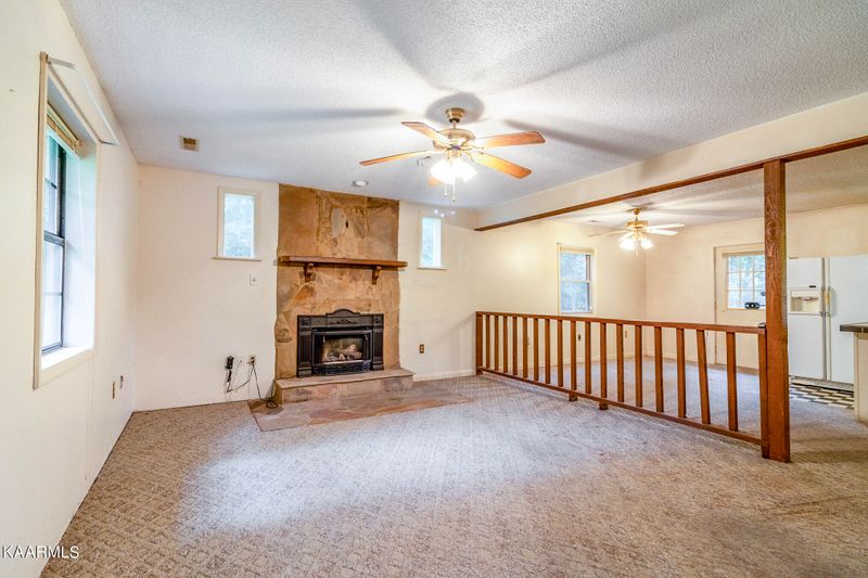 334 Frazier Rd, Crossville, TN 38572