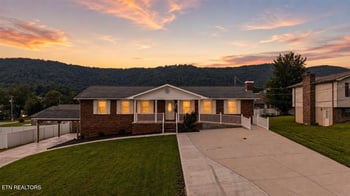 334 Indian Mound Cir, Jacksboro, TN 37757