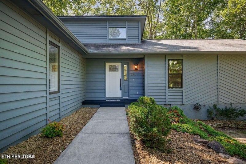 334 Lakeview Dr, Crossville, TN 38558