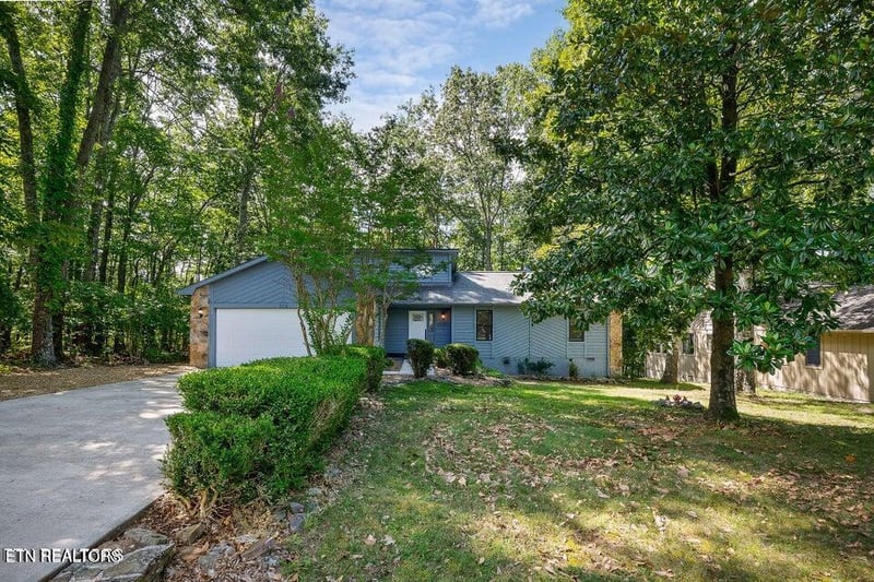334 Lakeview Dr, Crossville, TN 38558