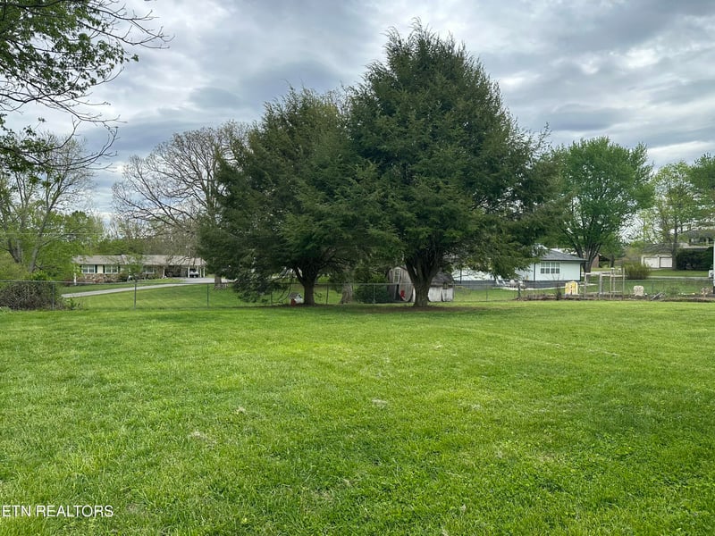 334 Lee Dr, Crossville, TN 38555