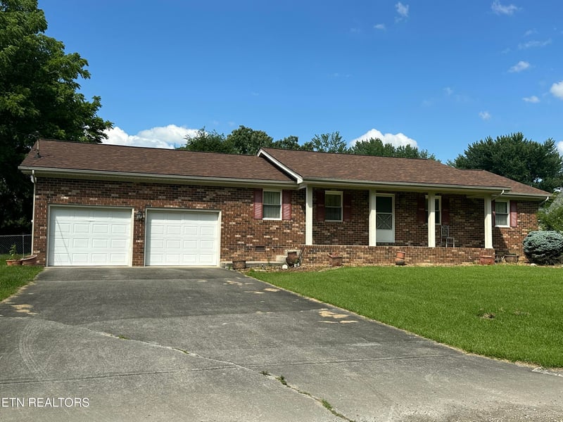 334 Lee Dr, Crossville, TN 38555