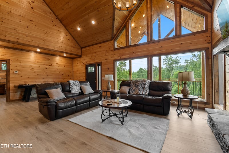 334 Long Hollow Rd, Sevierville, TN 37876