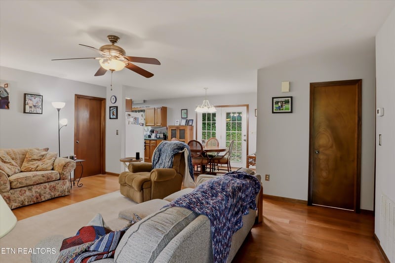 334 Pumpkin Hollow Rd, Heiskell, TN 37754