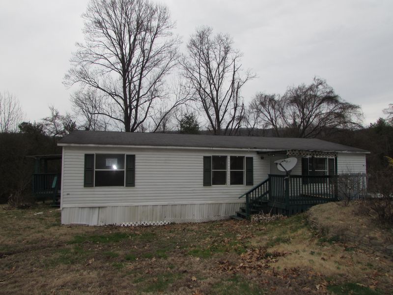 334 Webster Rd, Harriman, TN 37748
