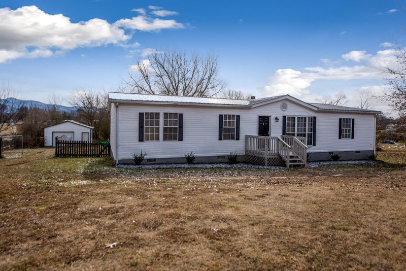 334 Winchester Dr, Walland, TN 37886