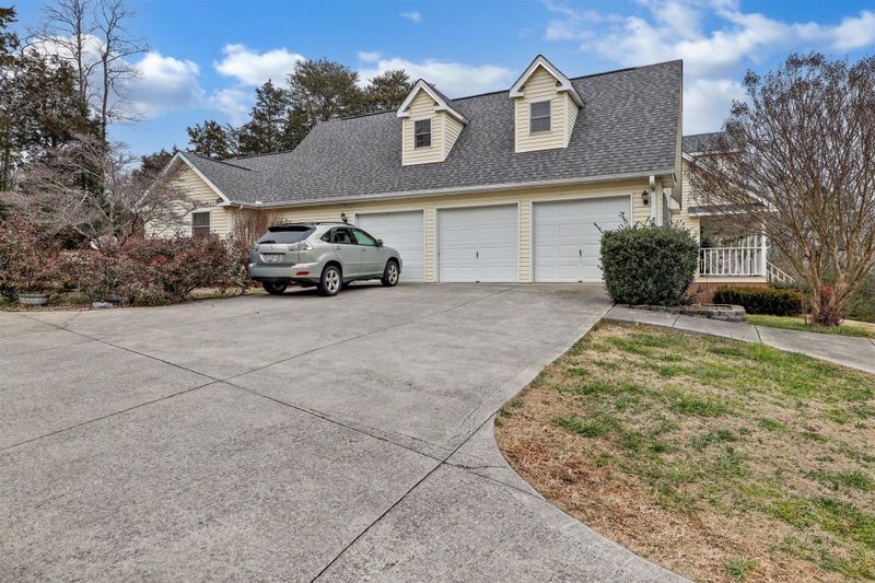 3340 Bentwood Dr, Kodak, TN 37764