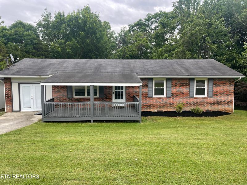 3340 Tonya Dr, Powell, TN 37849