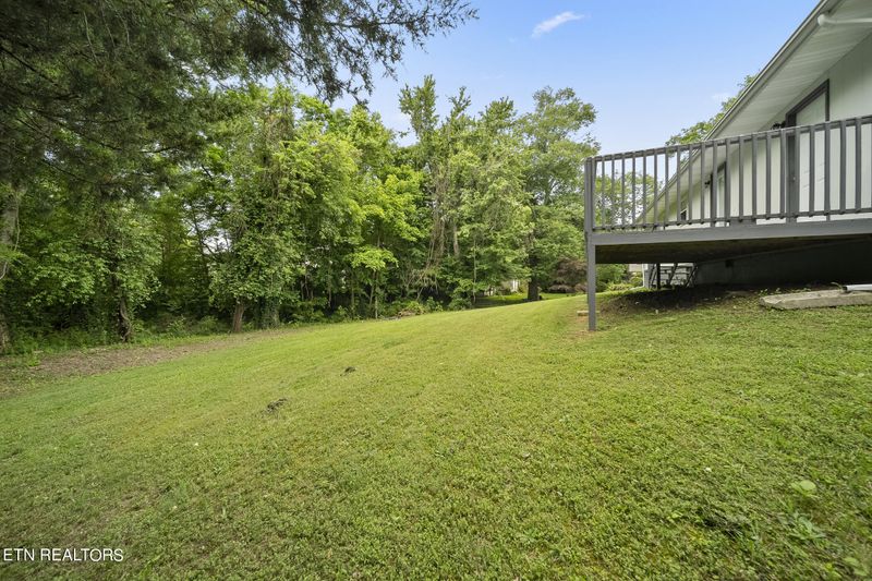 3340 Tonya Dr, Powell, TN 37849