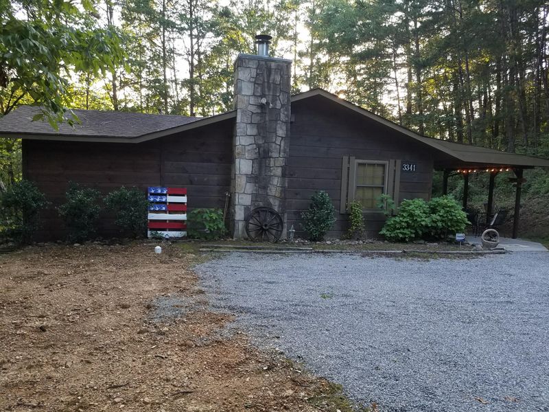 3341 Forge Hideaway Rd, Pigeon Forge, TN 37863