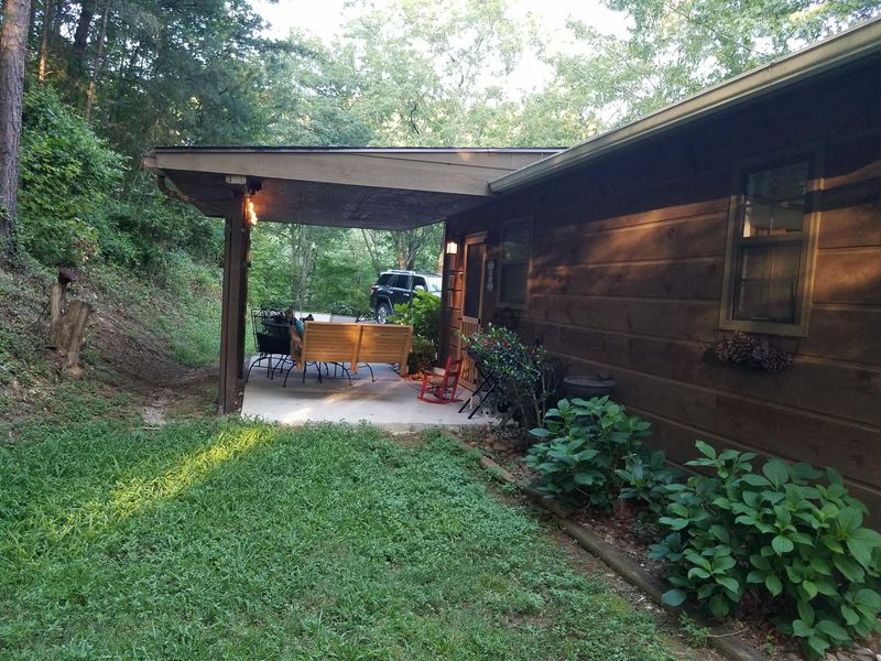 3341 Forge Hideaway Rd, Pigeon Forge, TN 37863