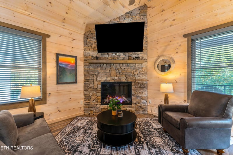 3342 Frontier View Dr, Sevierville, TN 37876