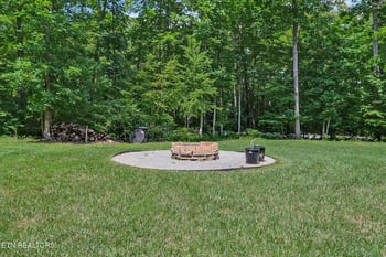 3344 Warpath Dr, Crossville, TN 38572