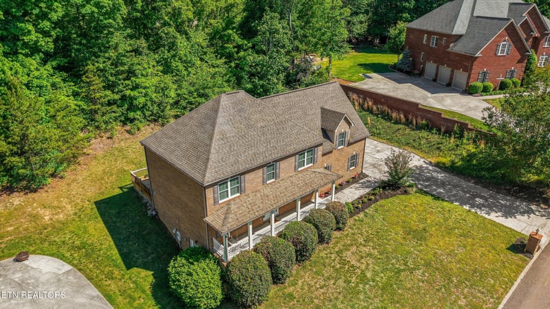 3345 Whispering Oaks Dr, Knoxville, TN 37938