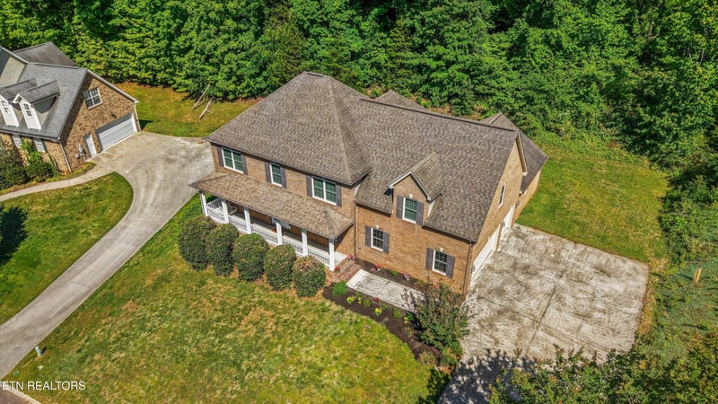 3345 Whispering Oaks Dr, Knoxville, TN 37938