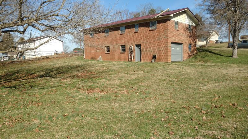 3346 Deanna Ct, Morristown, TN 37814
