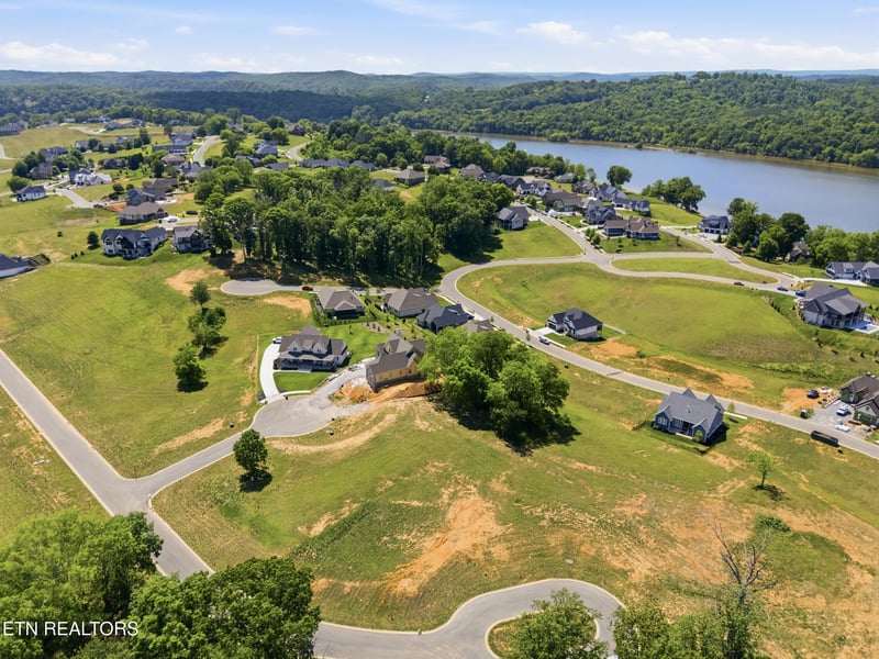 3347 Chestnut Ln, Loudon, TN 37774