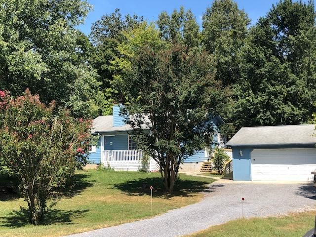 3349 Oma Lee Dr, Sevierville, TN 37876
