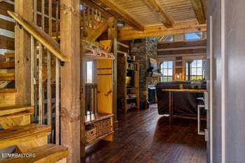 335 Hawken Dr, Walland, TN 37886