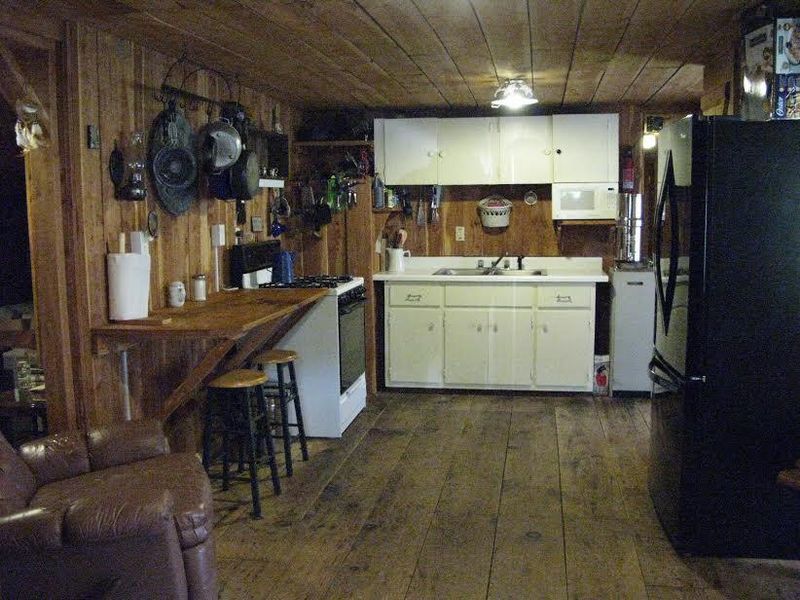 335 Nichols Branch Rd, Tellico Plains, TN 37385