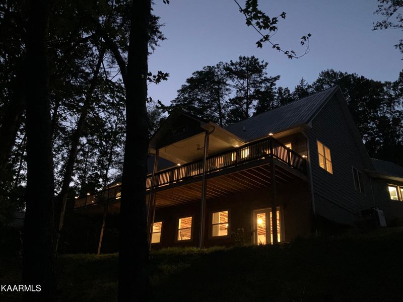 335 Old Leadmine Bend Rd, Sharps Chapel, TN 37866