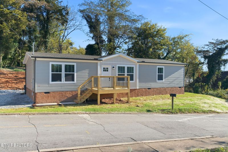 335 W Broad St, Clinton, TN 37716