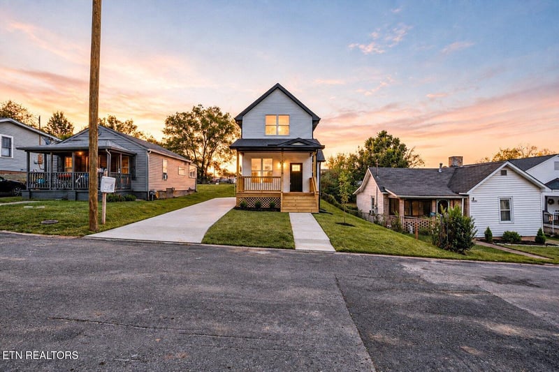 3350 Midway St, Knoxville, TN 37921