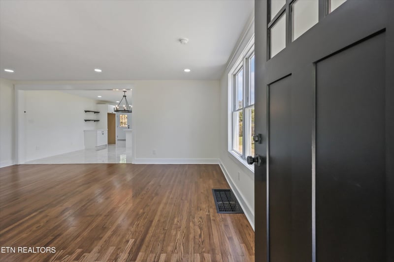 3352 Bellevue St, Knoxville, TN 37917