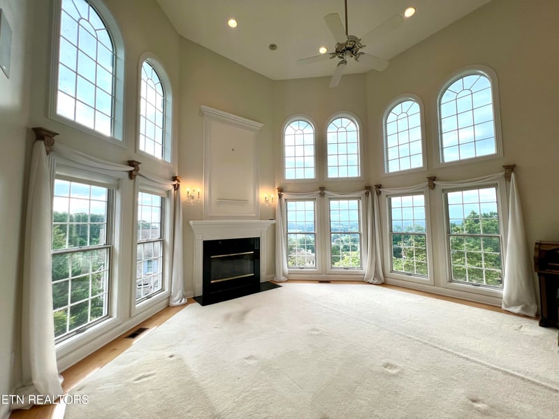 3354 Bentwood Dr, Kodak, TN 37764